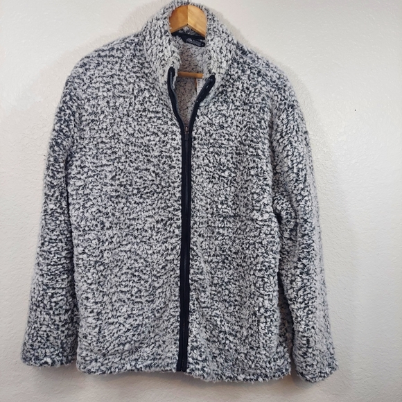 Mountist Jackets & Blazers - NWT Mountist Fuzzy Front Zip Jacket Gray & White Sz L-XL